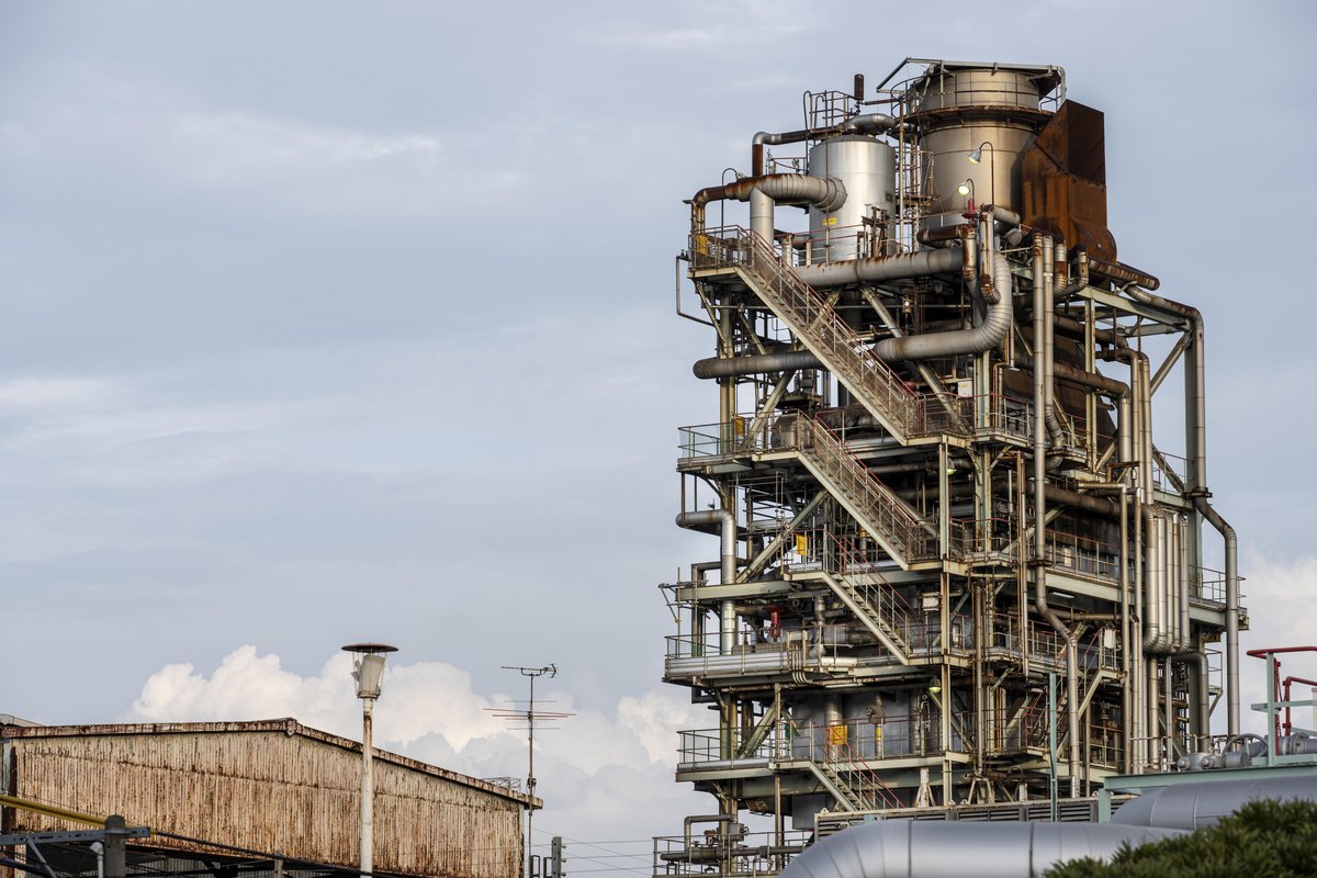 Refineries & Processing